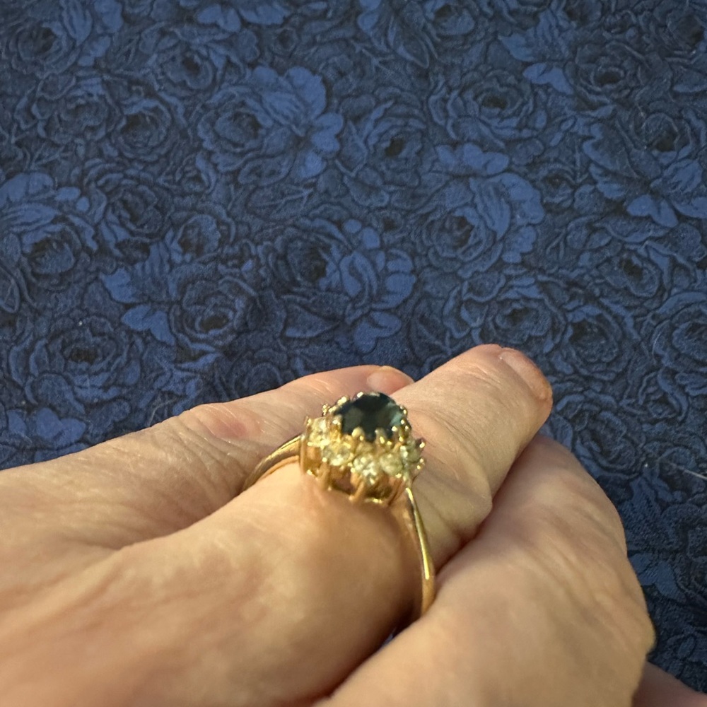 Elegant Blue and Gold Women's Ring - Picture 6 of 6